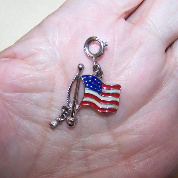 Silver Tone Metal Cold Enamel MONET Charm - American Flag - Picture 1 of 4